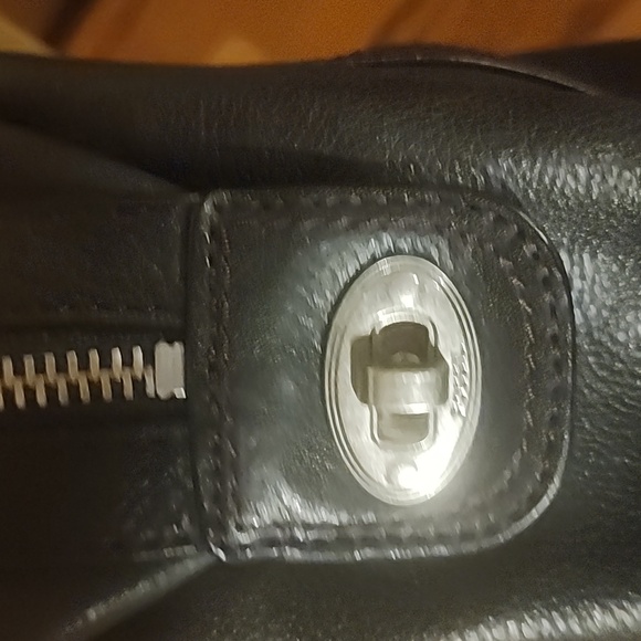 Leather Fossil Satchel - Picture 4 of 8